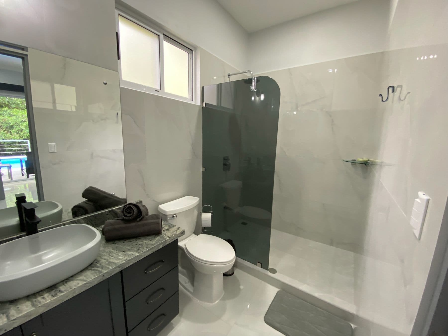 South Family Home - Image 29