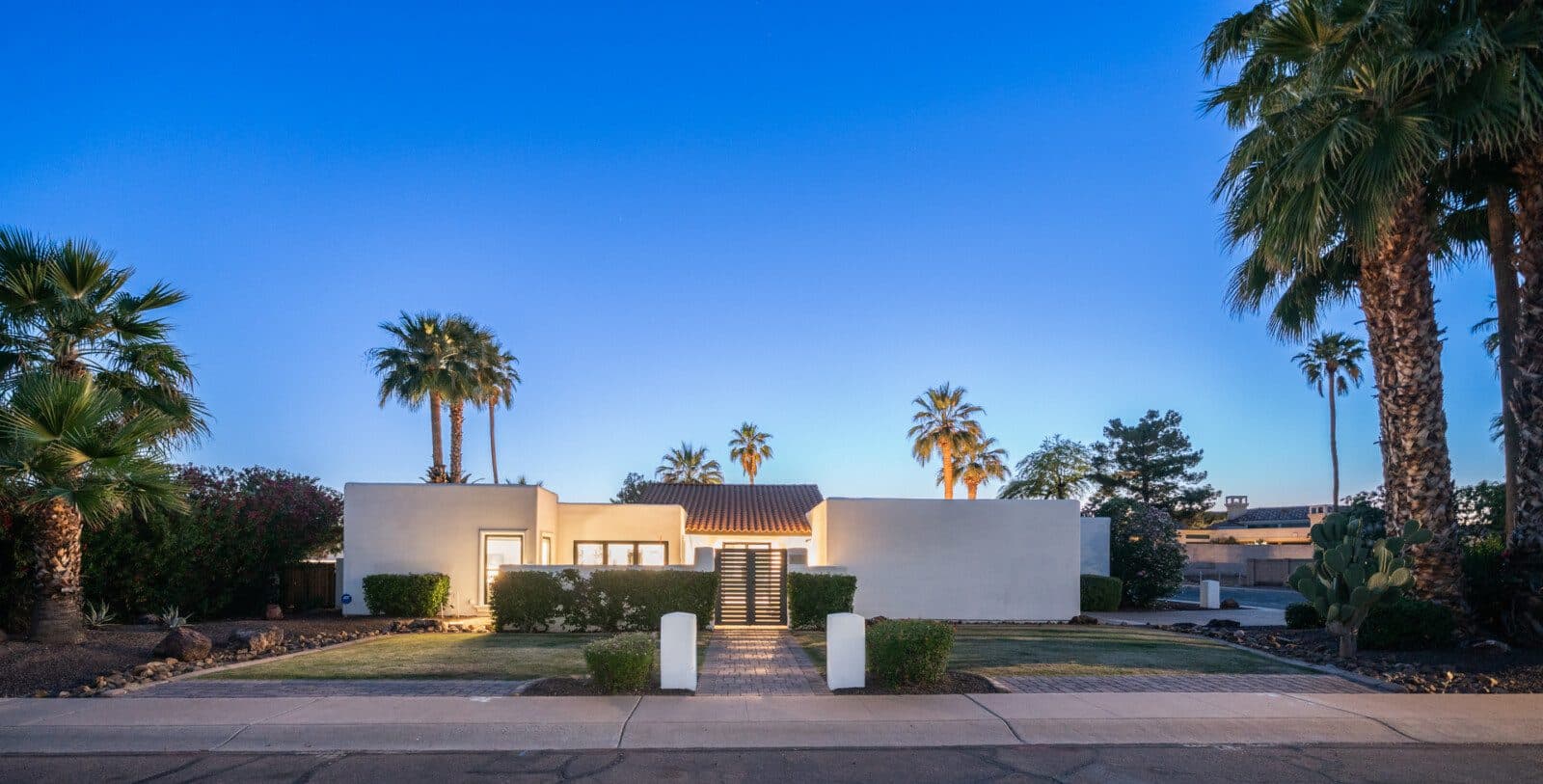 Spontaneous Desert Retreat - Image 6