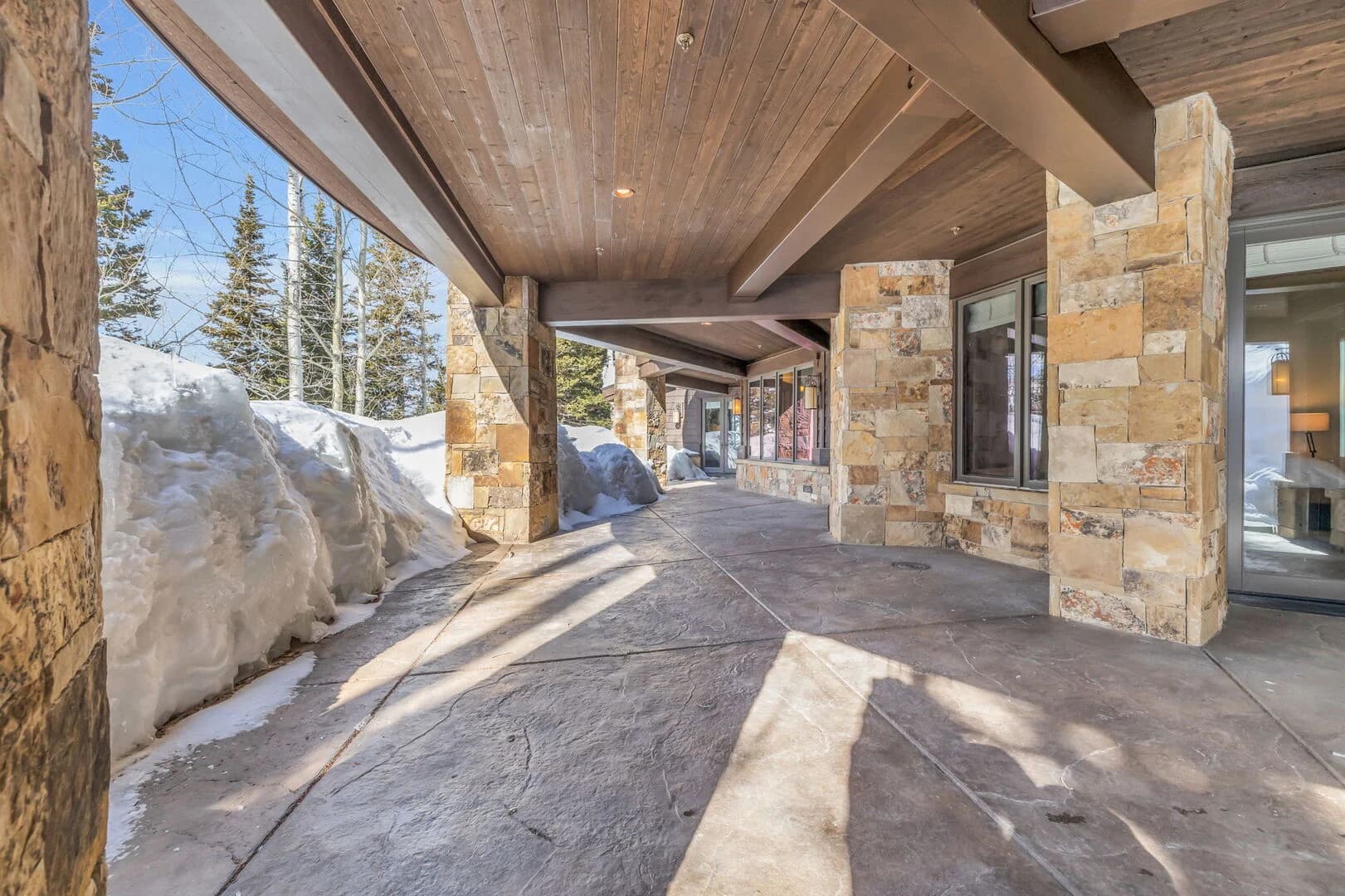 Snow Meadow Villa - Image 37