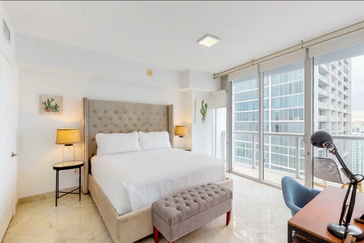 Iconic Views - Image 3