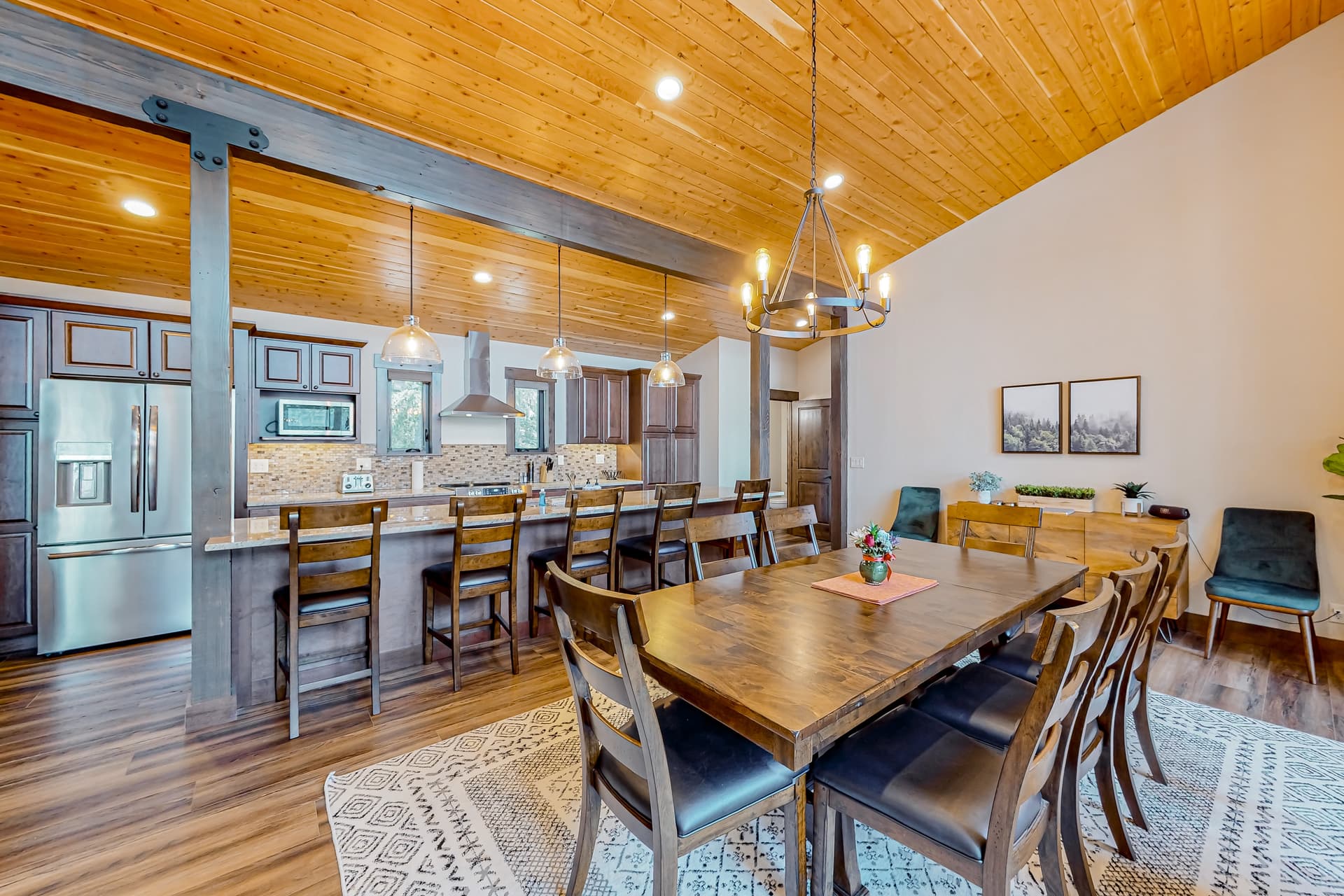 Leaning Pine Point at Half Round Bay - Image 2