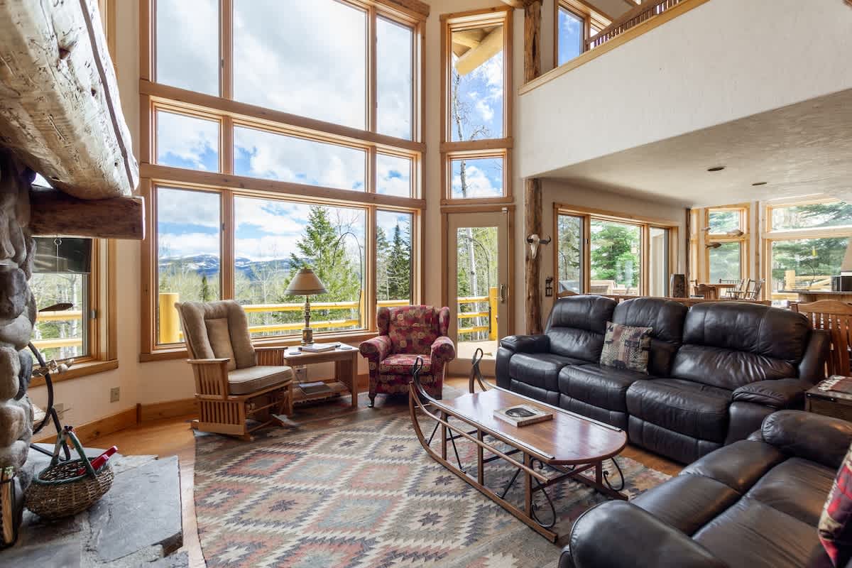 Pine Tree Lodge - Image 4