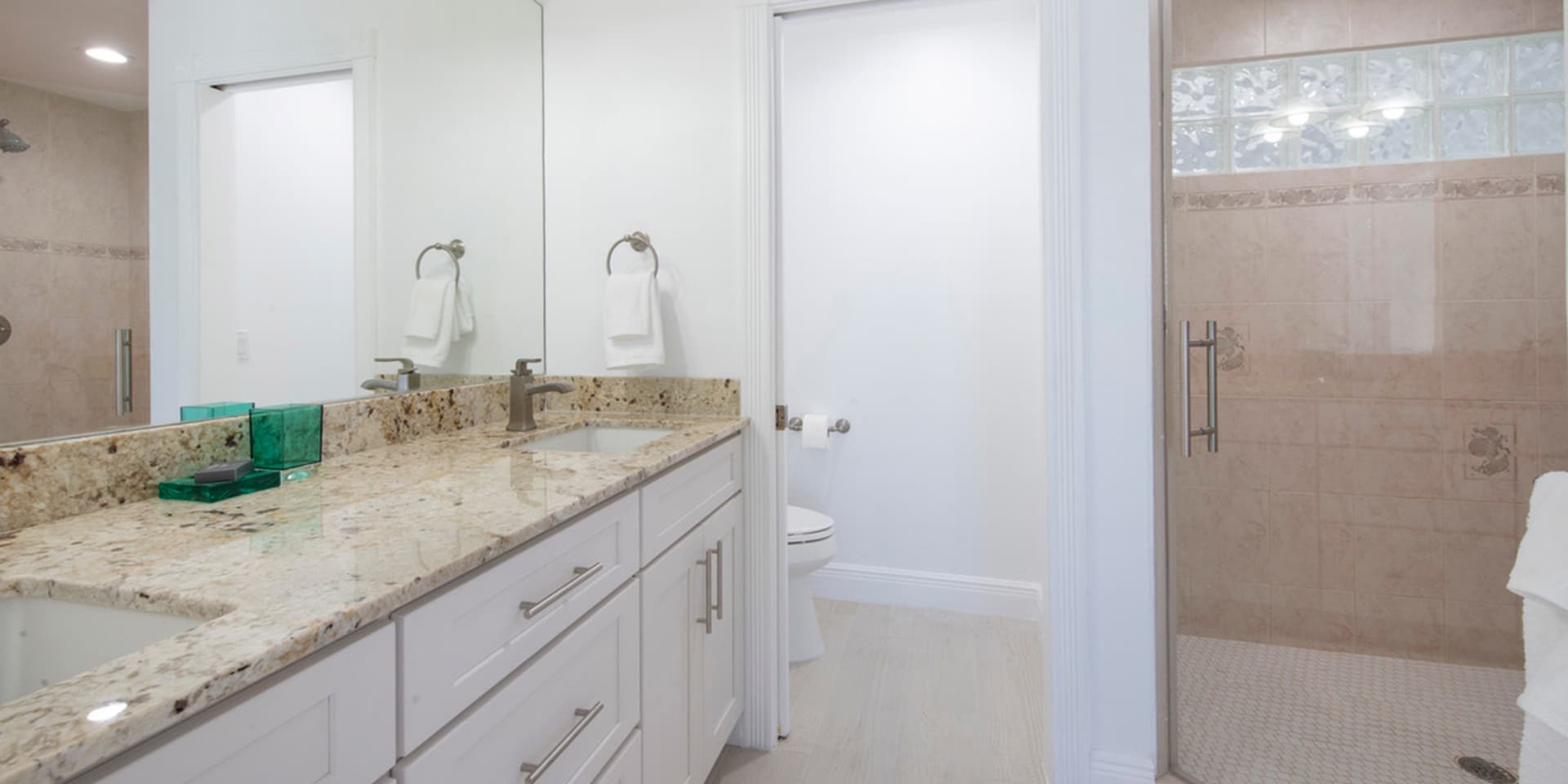 Iggy Blue - Image 26