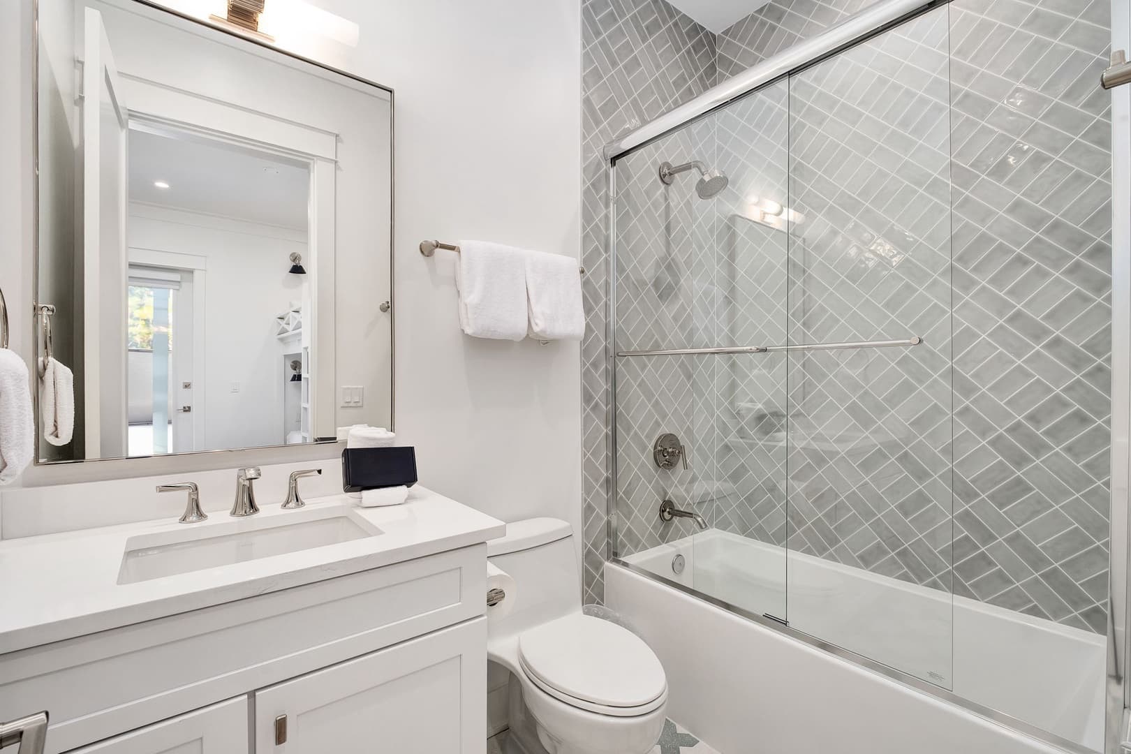 Pelayo Solage - Image 36