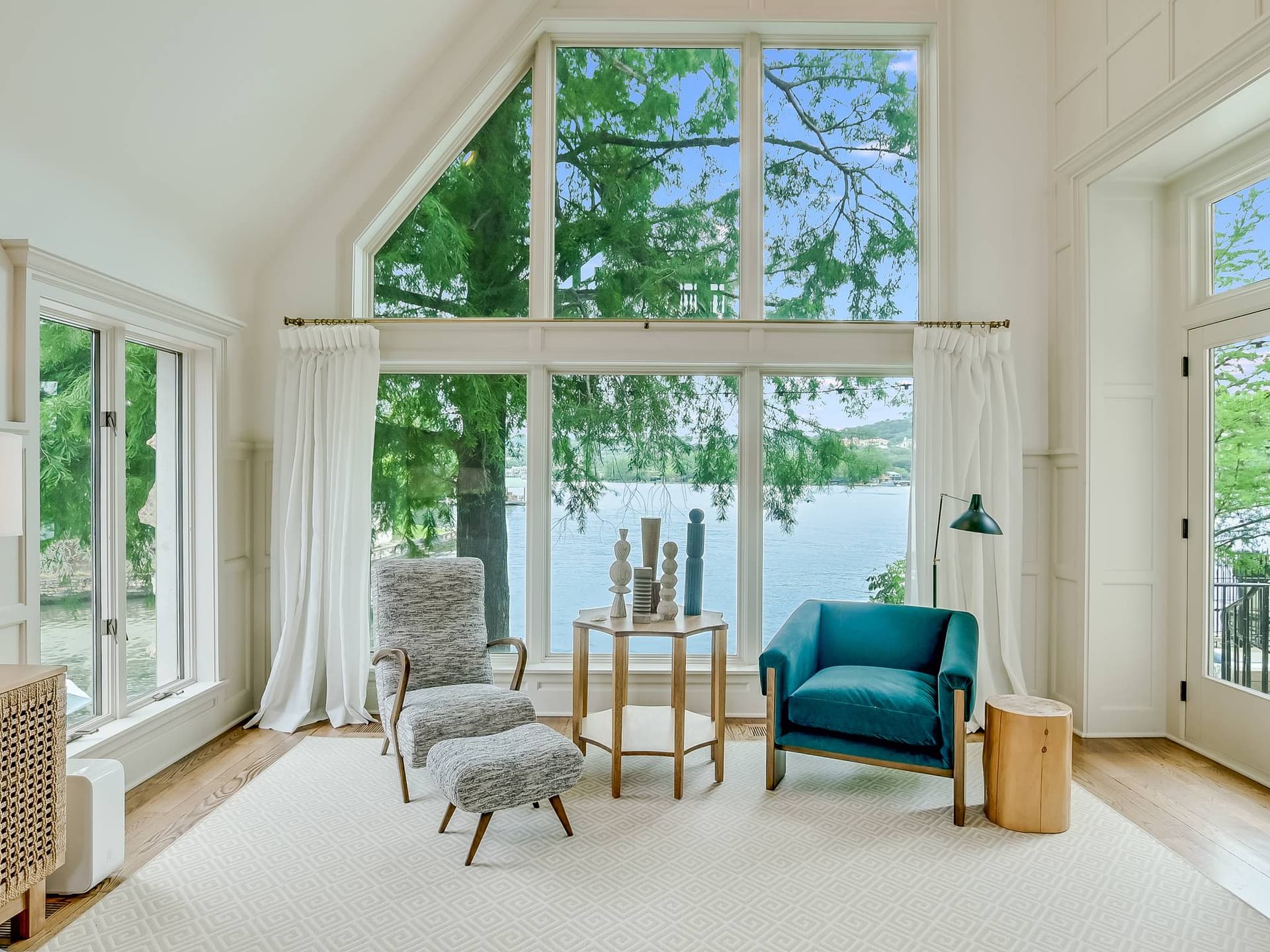 Manor on Lake Austin - Image 19