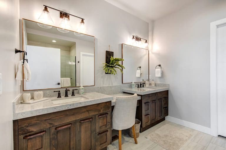 Hideout Hideaway - Image 30