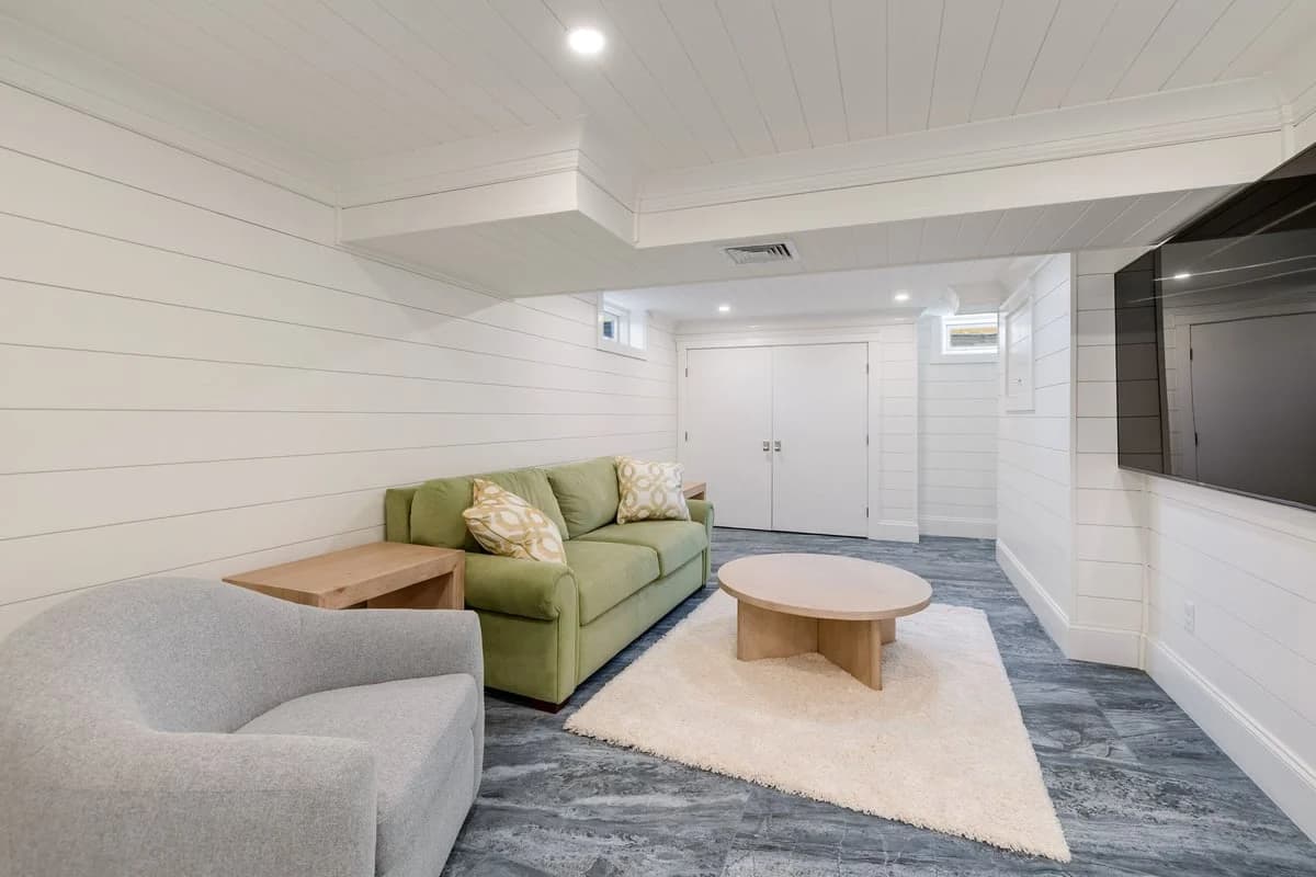 Mayflower Sands - Image 26