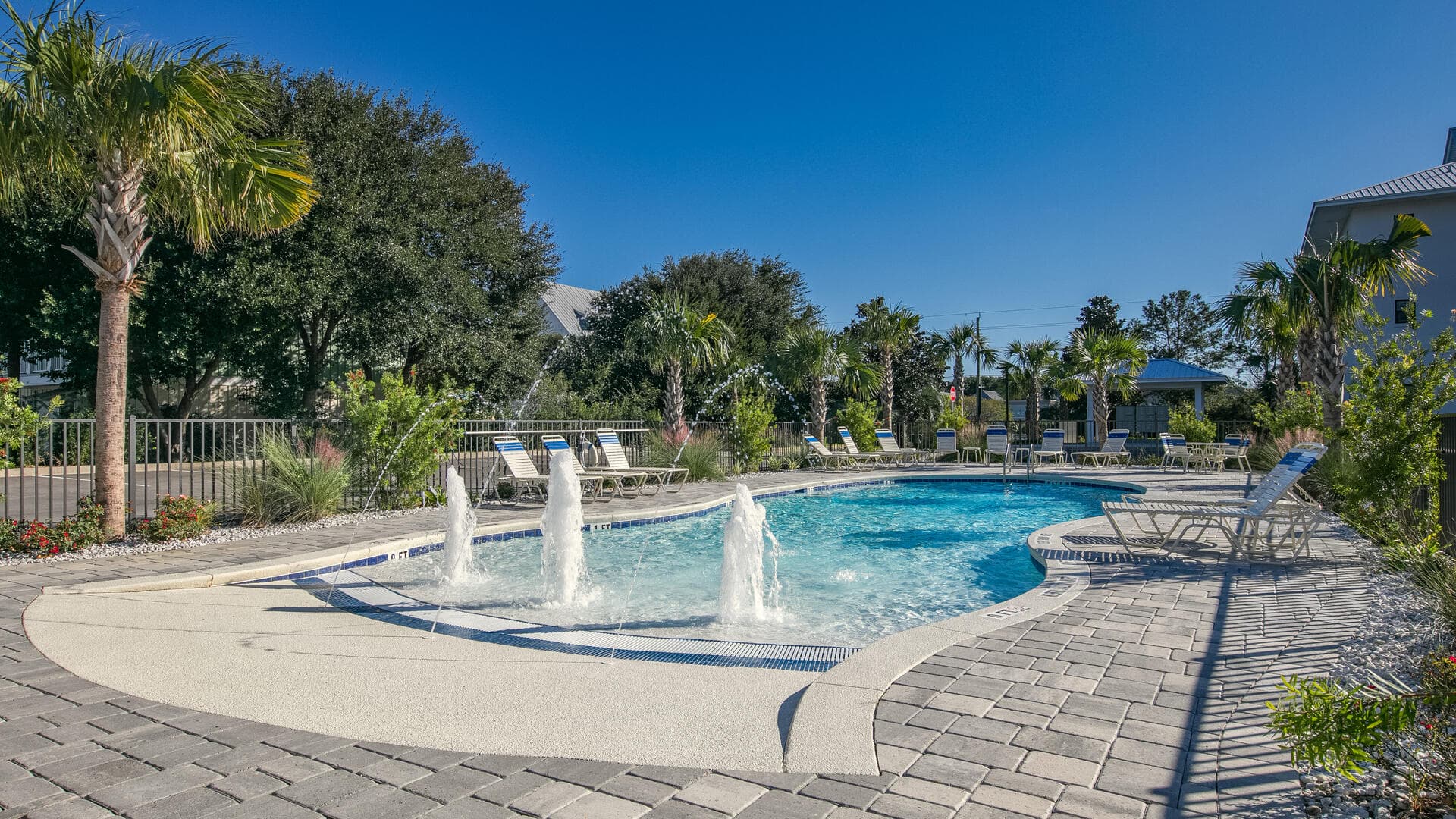 Blue Lake Home - Image 25