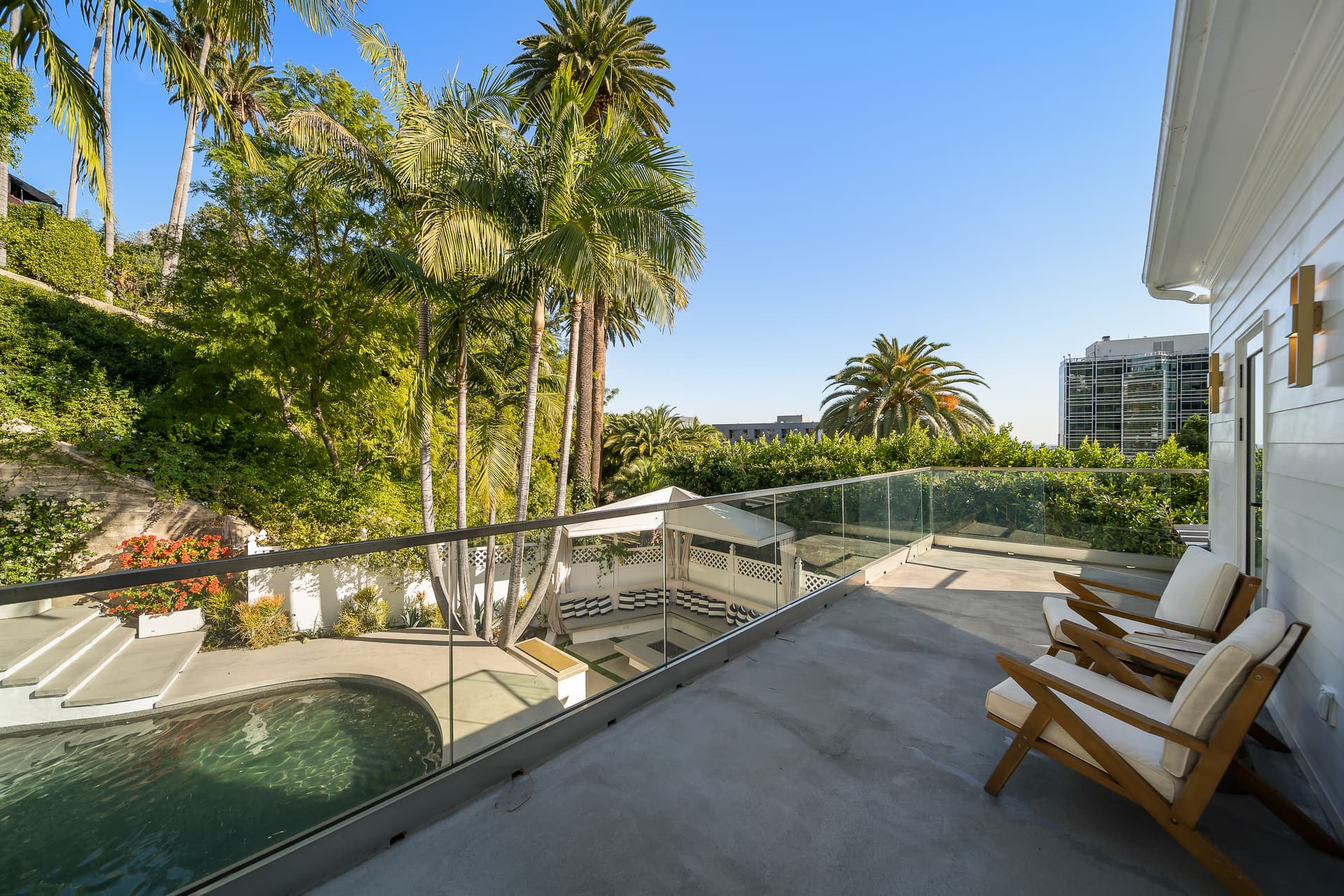 London Villa - Image 7