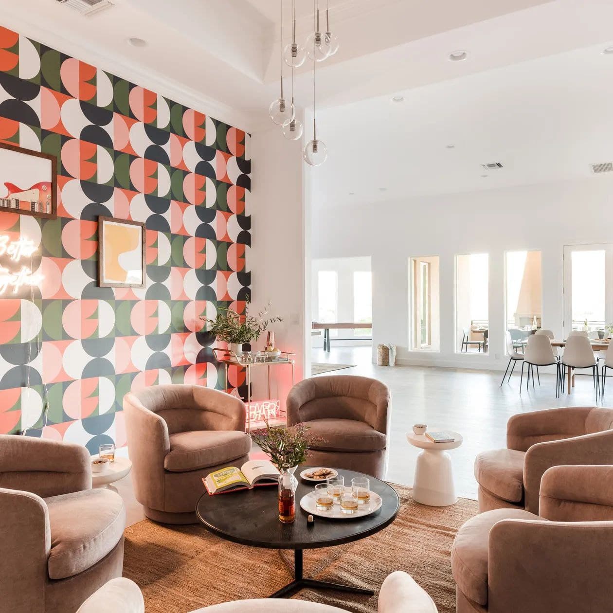 Julep Manor - Image 3