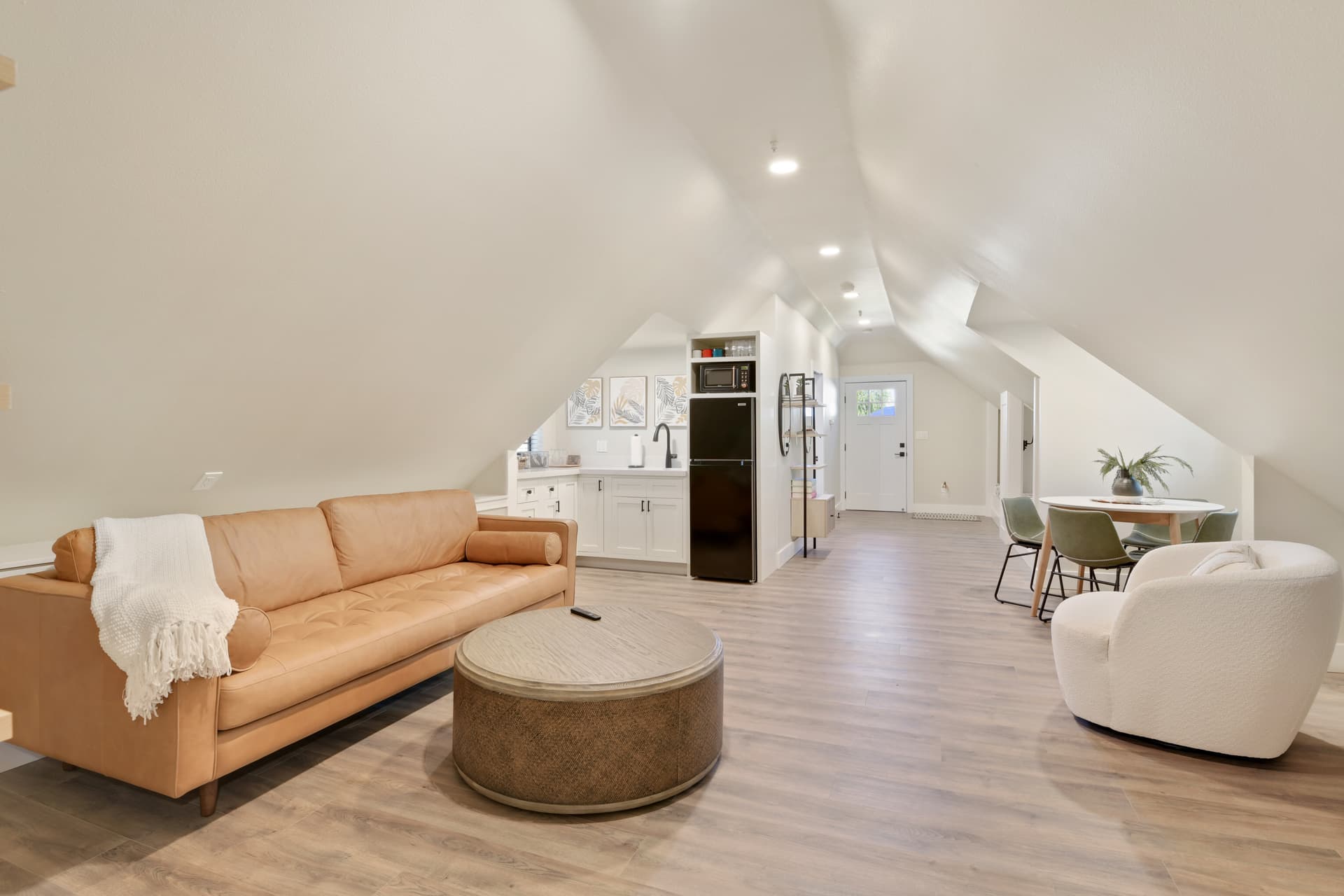 Laguna Hills Estate - Image 60