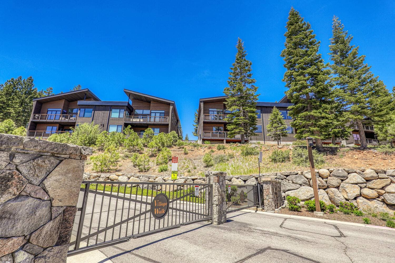 Larkspur Luxe - Image 39