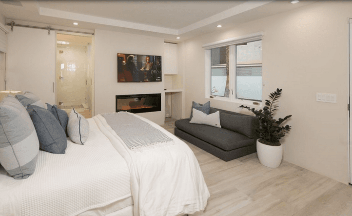 Dolphin Home - Image 20