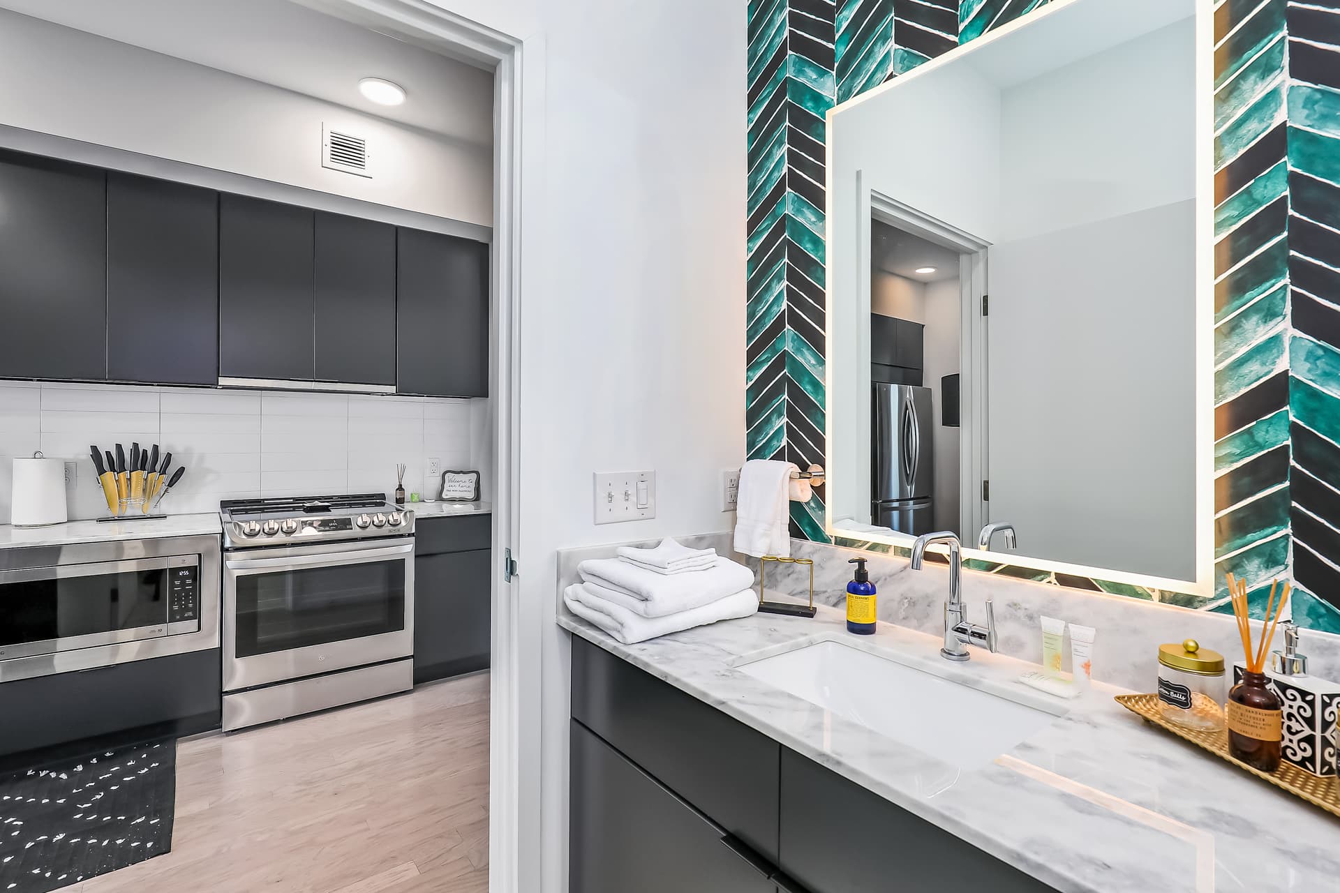 Kick Your Boots Off - Image 7