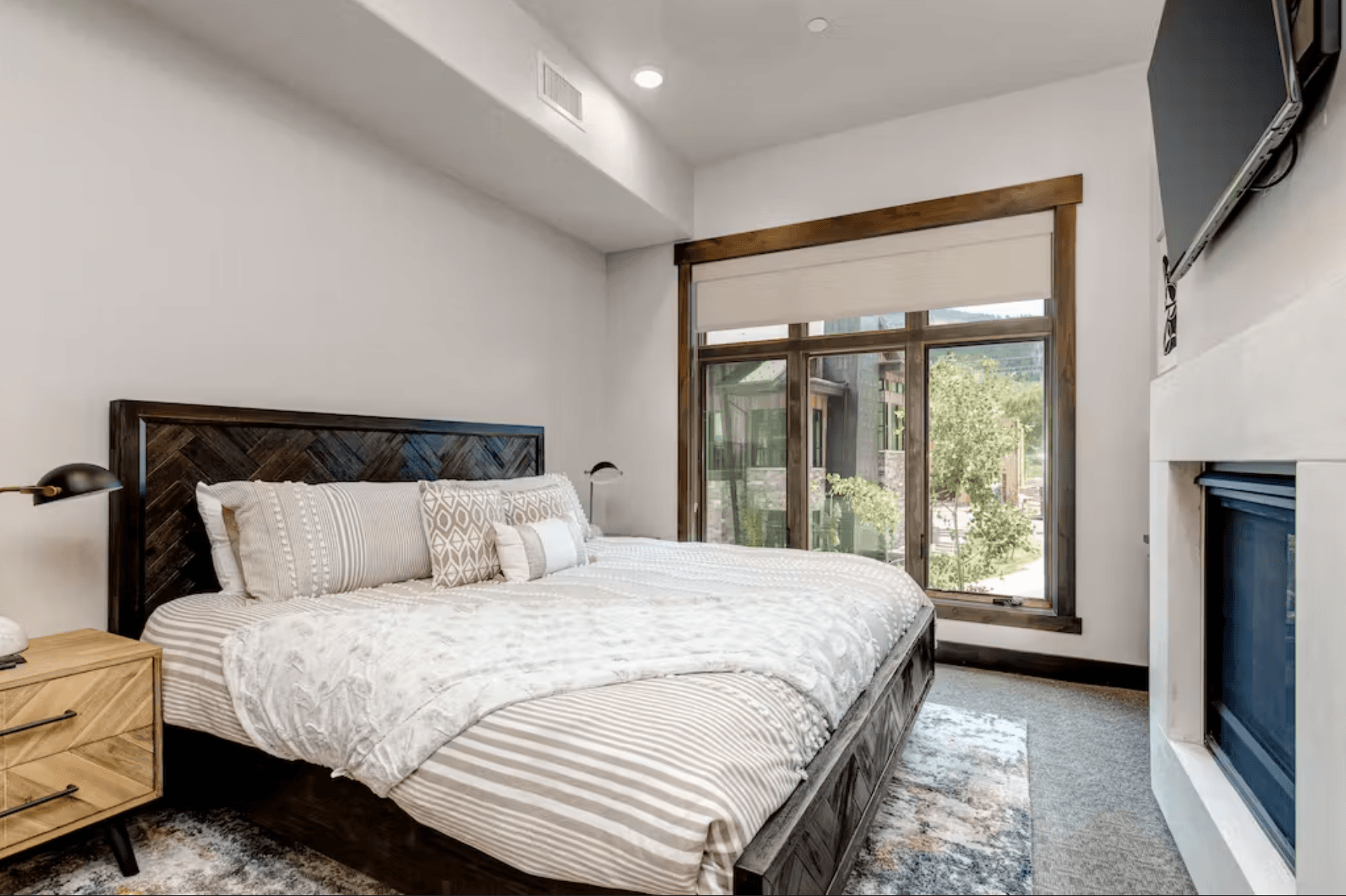 Blackstone Luxury Home - Image 4