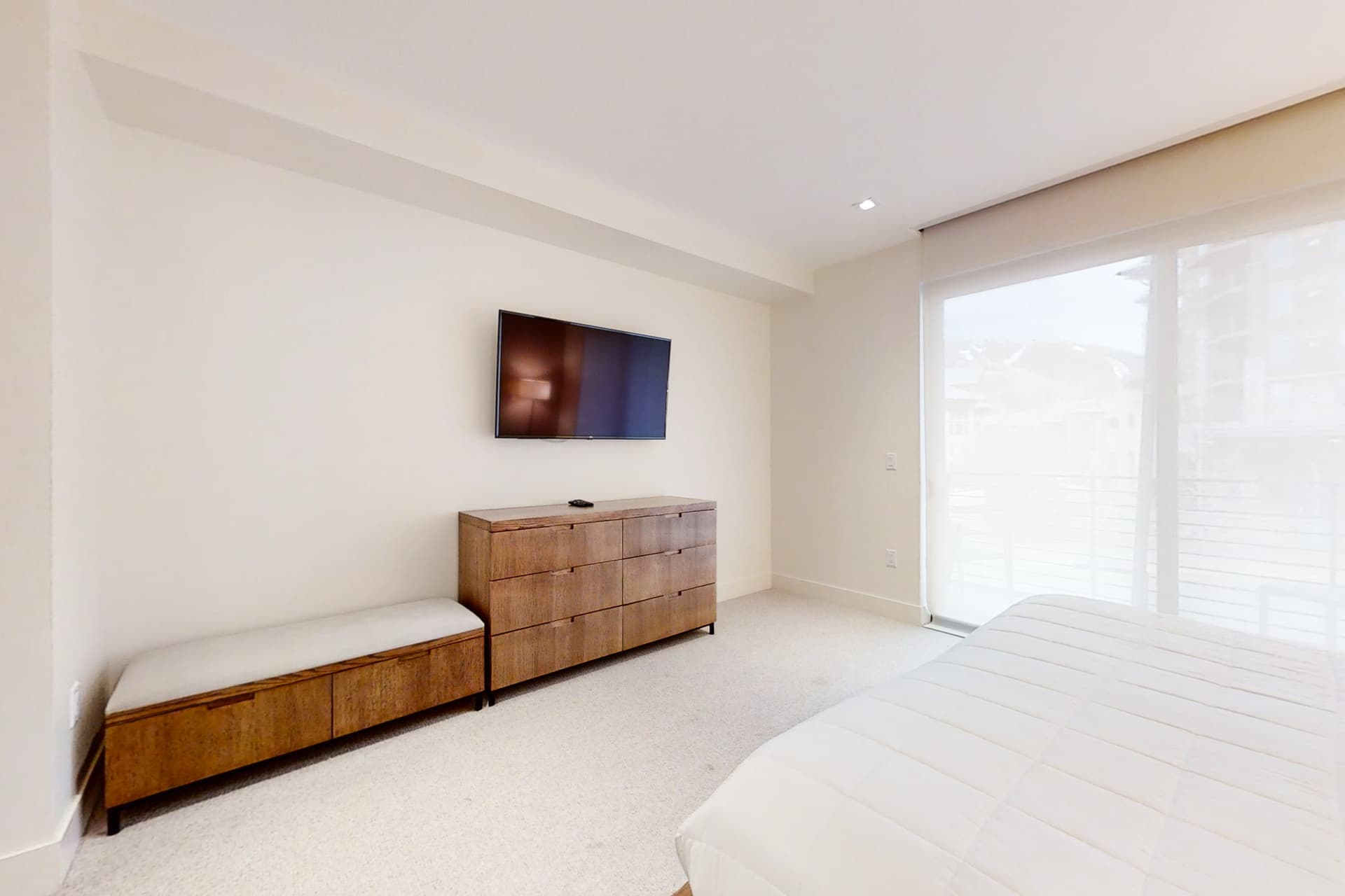 Lift 402 Home - Image 18