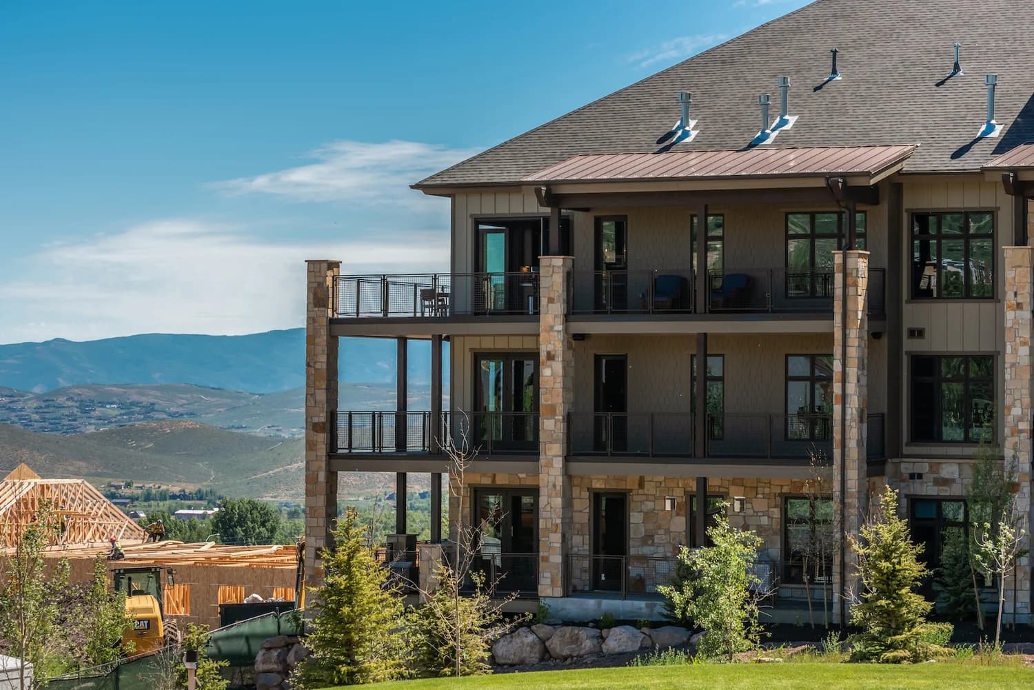 Blackstone Residences #3B - Image 16