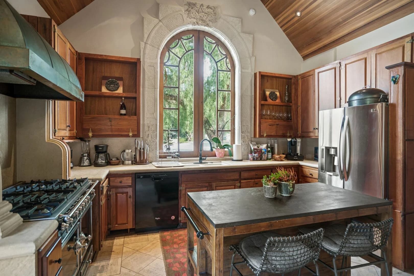 Renaissance Villa - Image 5