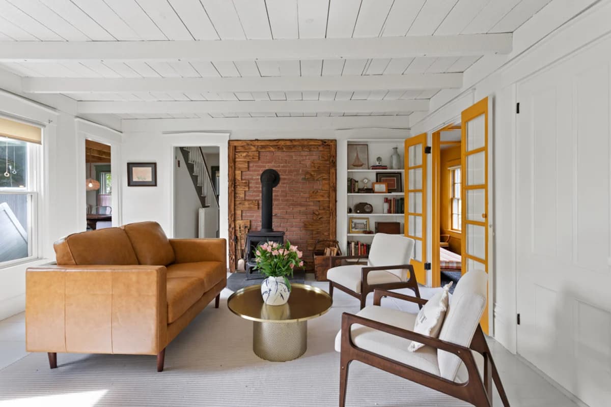 Chatham Farmhouse - Image 4