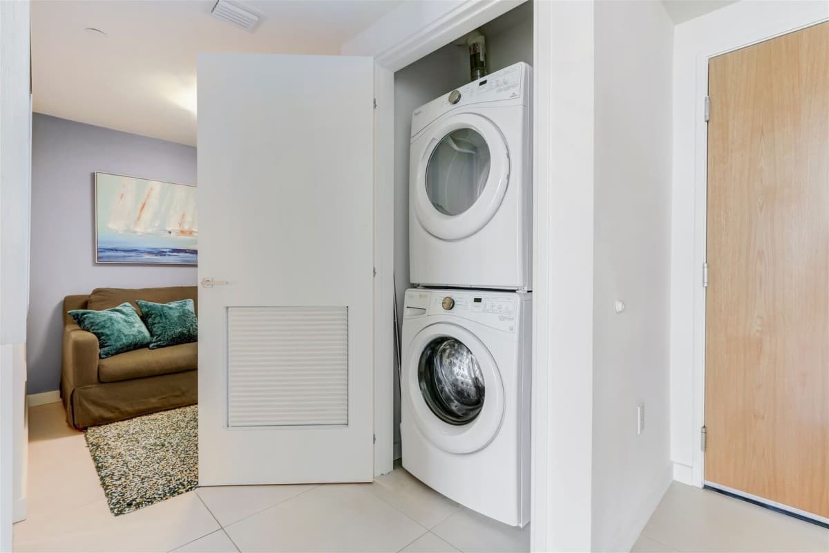 Tamarac Residence - Image 15