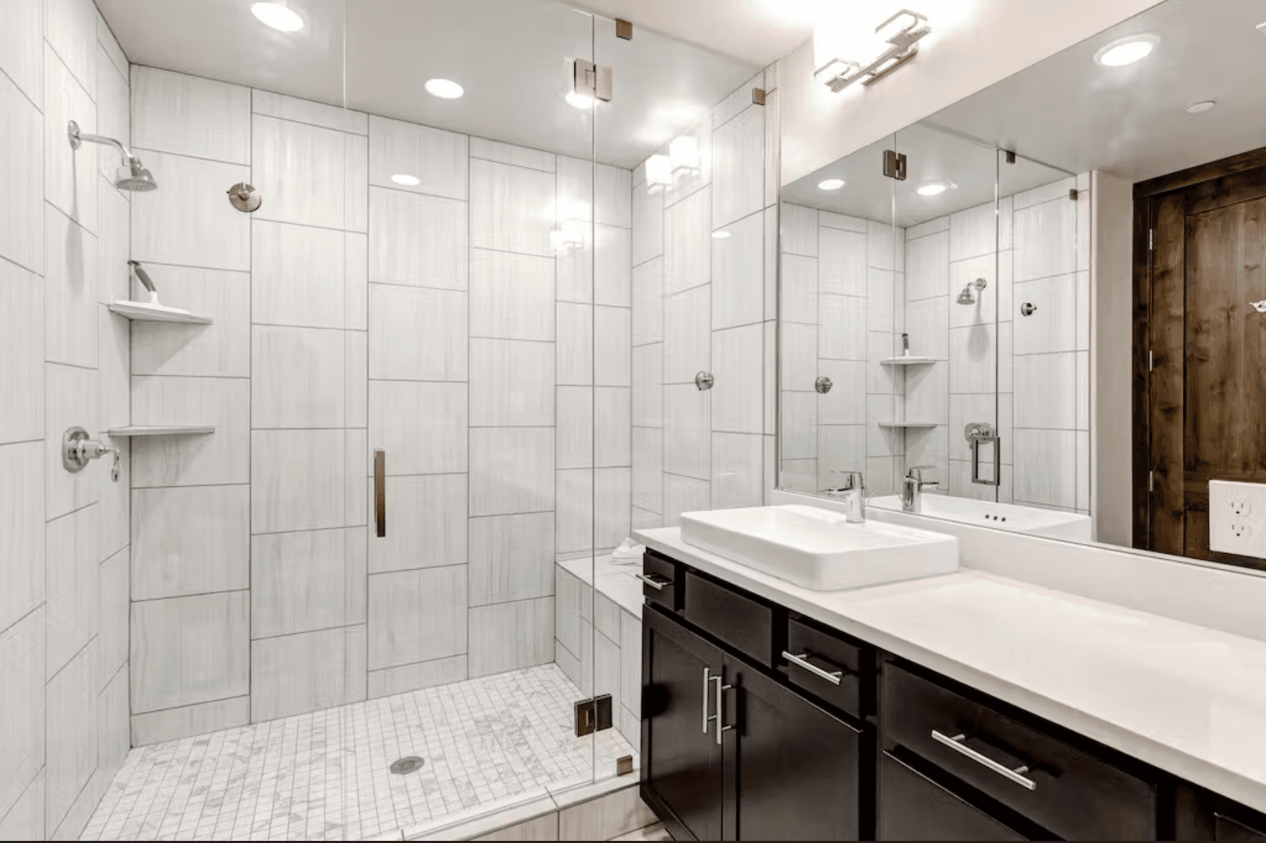 Blackstone Luxury Home - Image 10