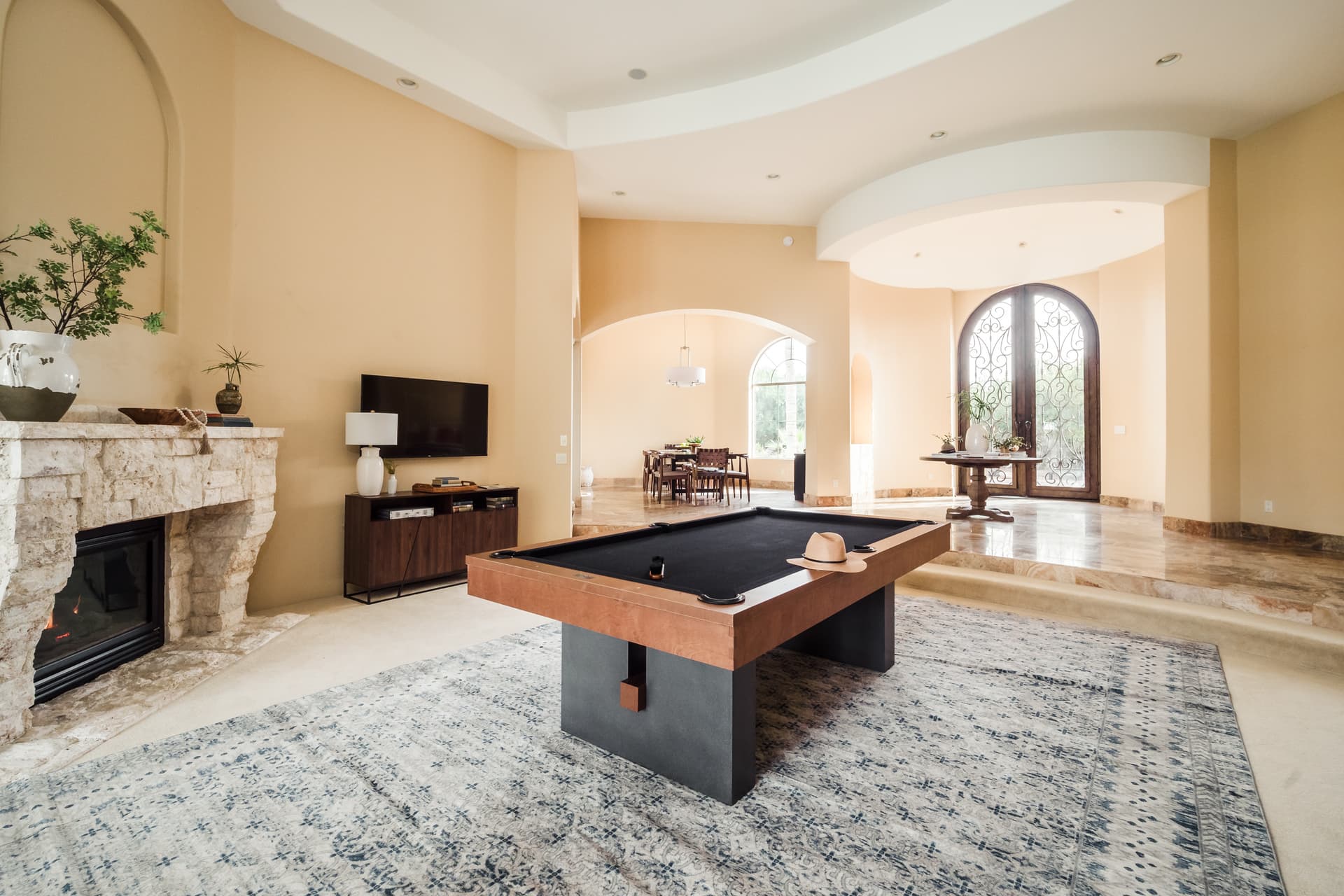 Farrier Manor - Image 10