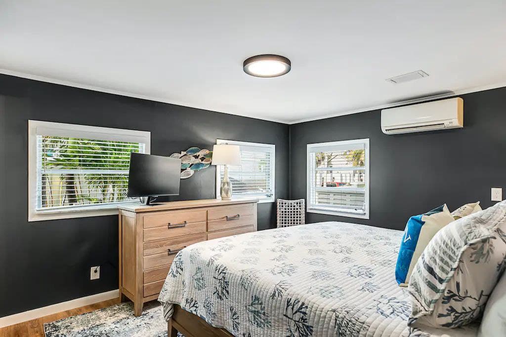 Sunset Bay - Image 18