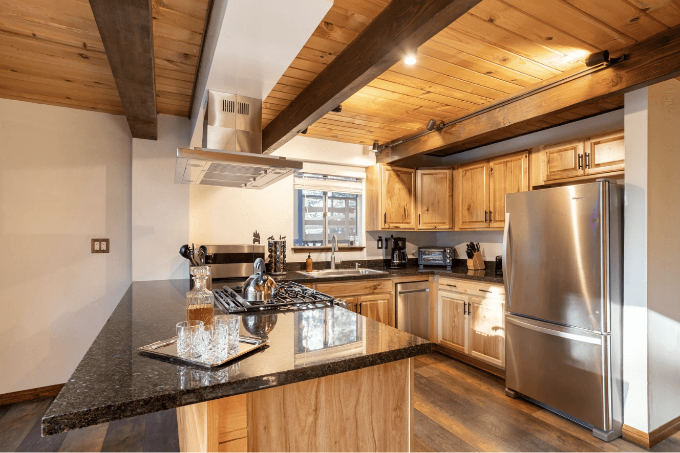 Bear's Lair - Image 5