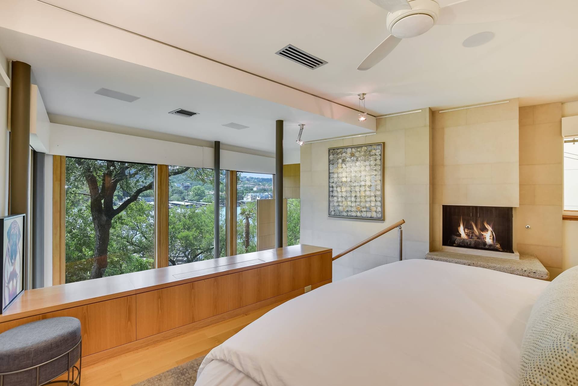 Waterfalls on the Lake Villa - Image 27