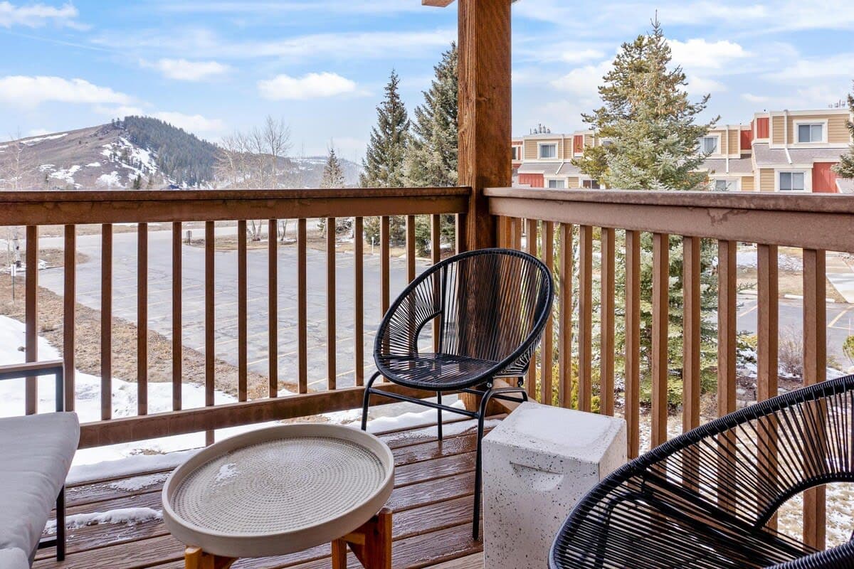 Nordic Mountain Haven - Image 17