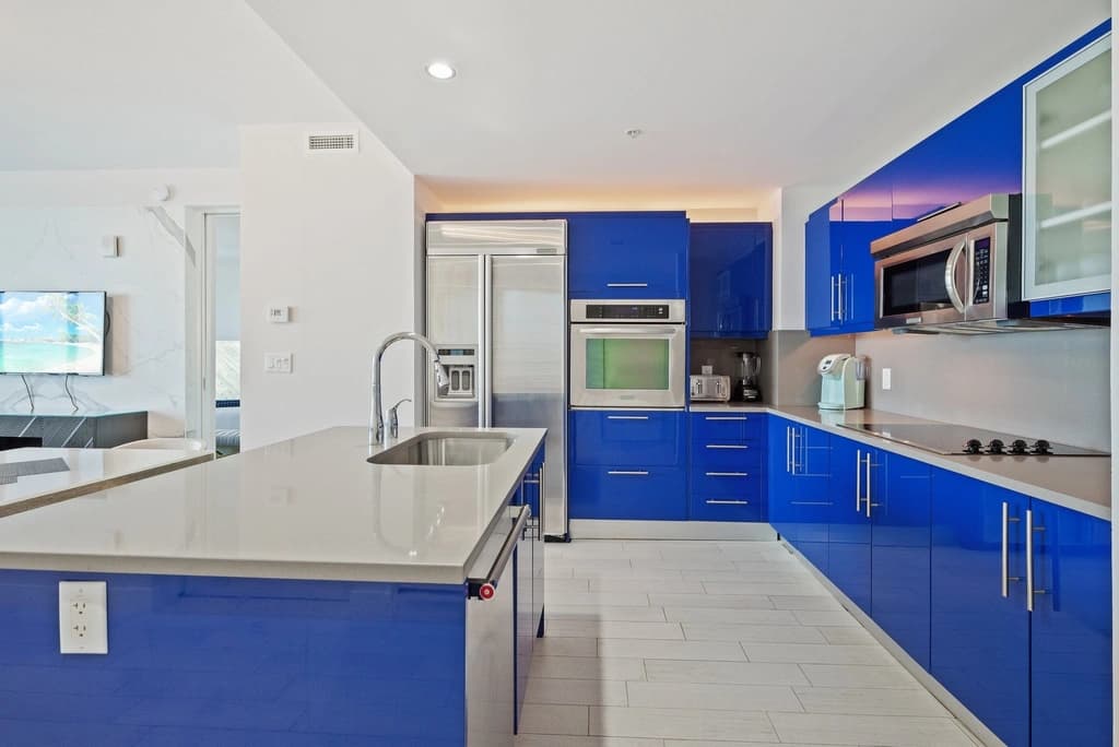 Azure Condo #804 - Image 6