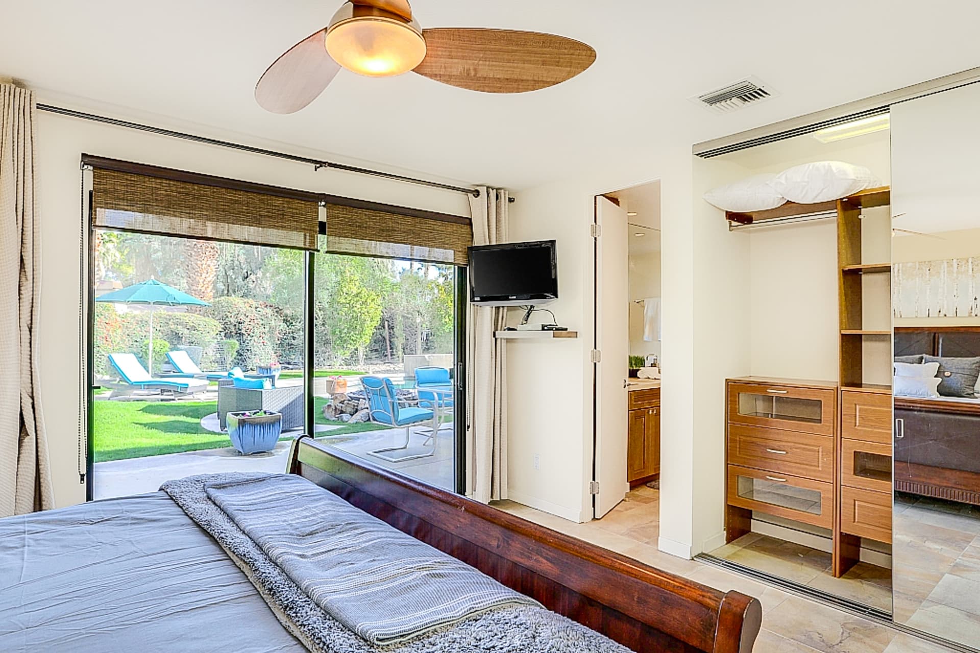 Bev Palm Springs Home - Image 12