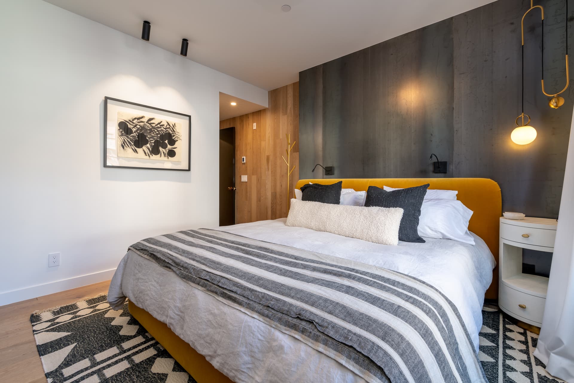 Sky High at the Plaza - Image 40