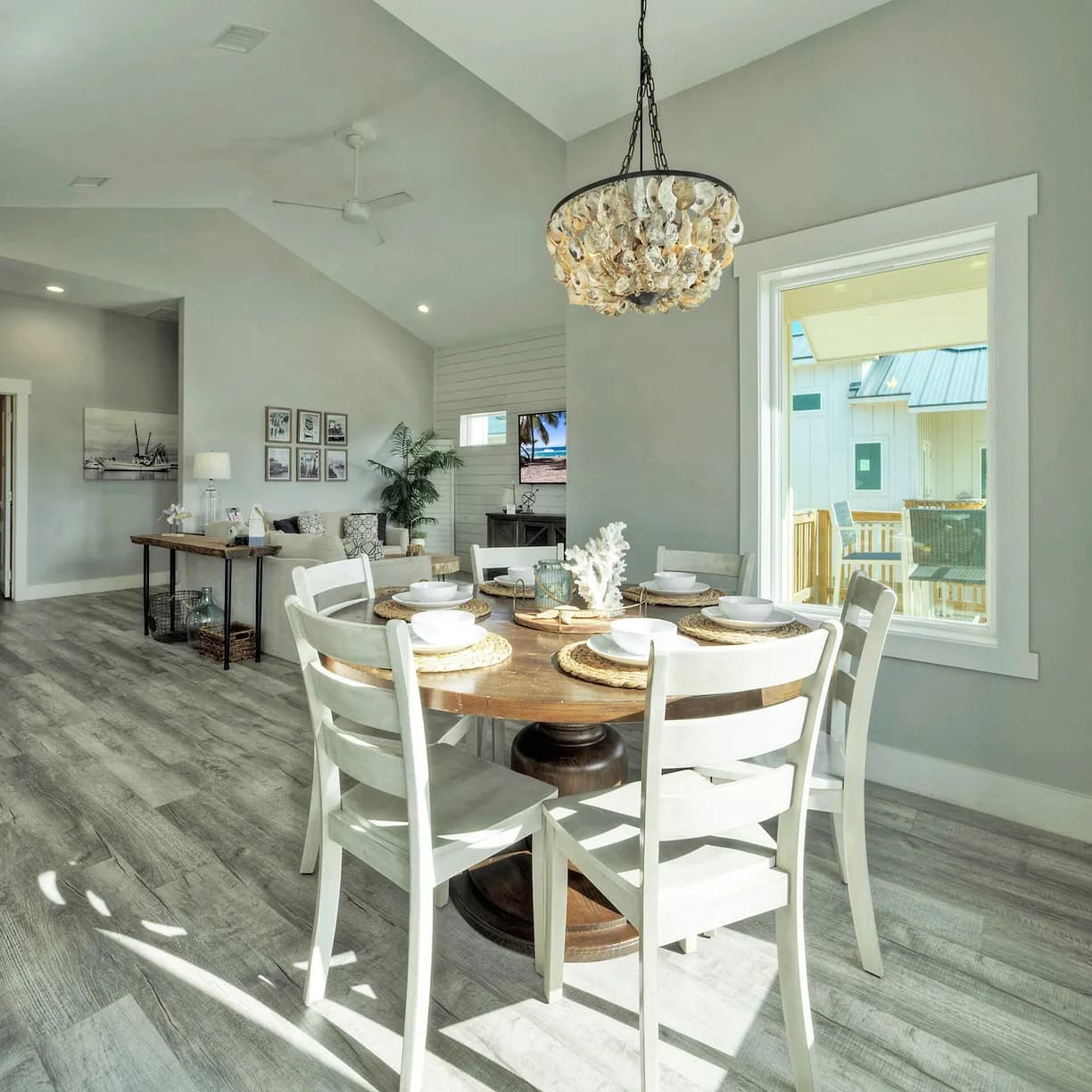 Wild Horse House - Image 12