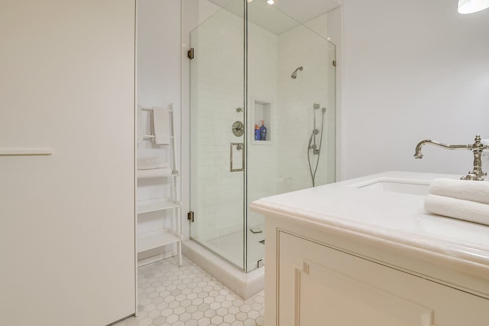 Chateau Serra Malibu - Image 46