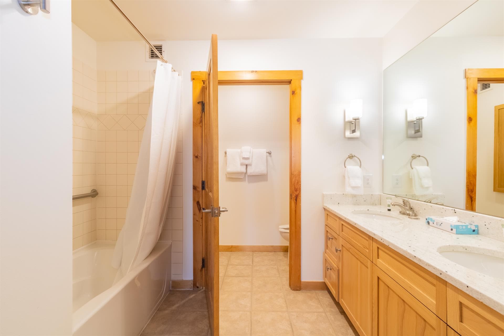 Trailside Treasure Haven - Image 8