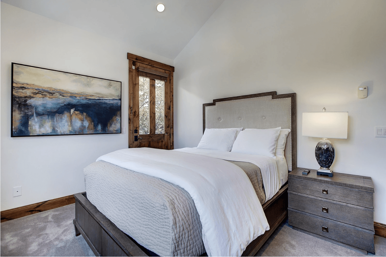 Main Street Escape - Image 16