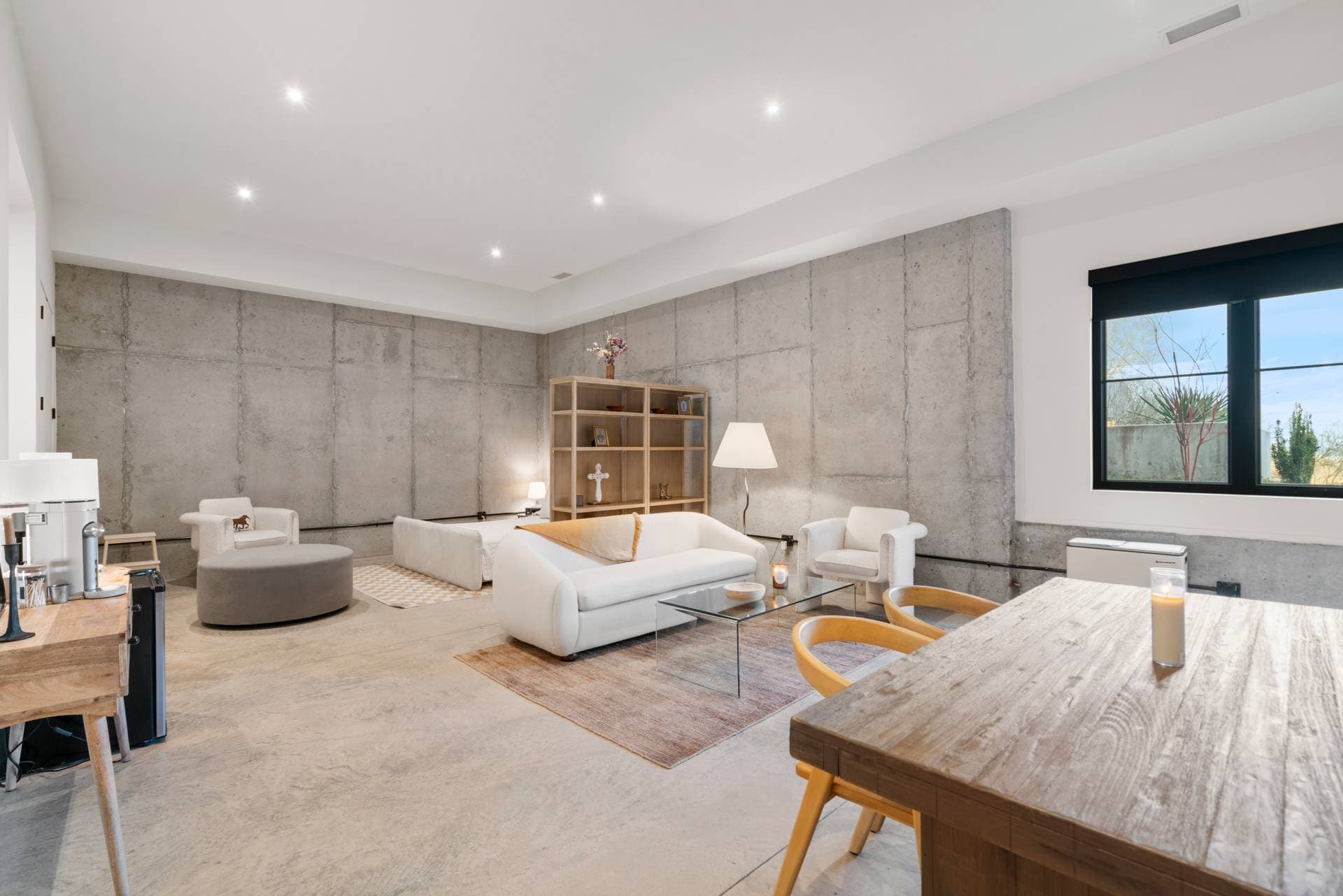 Hilltop Hideaway - Image 28