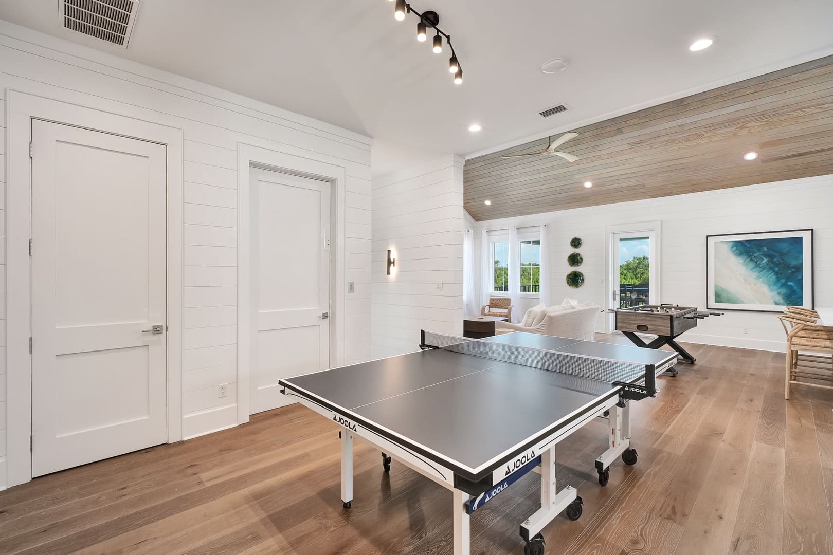 Oz by The Sea - Image 17