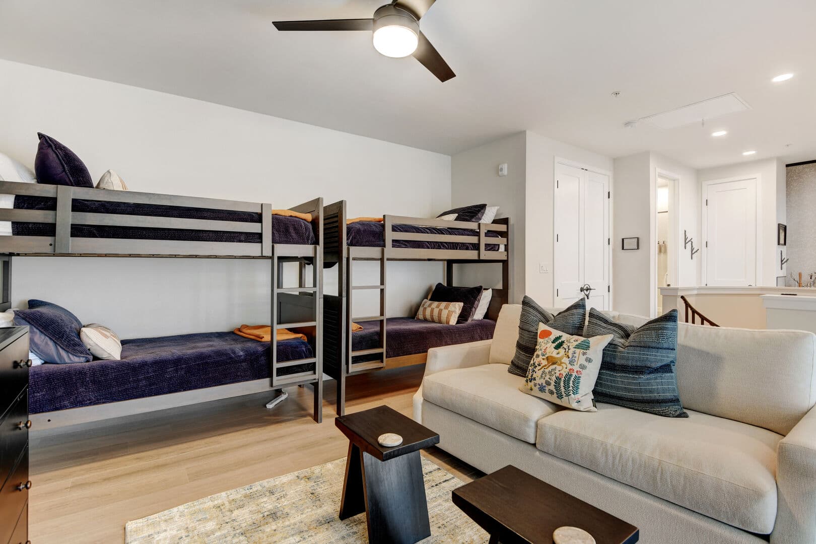 Arrow Luxury Loft #219 - Image 31