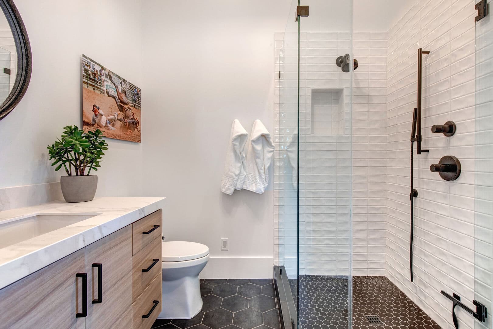 Twilight Moon Ranch - 10 Bedroom - Image 15