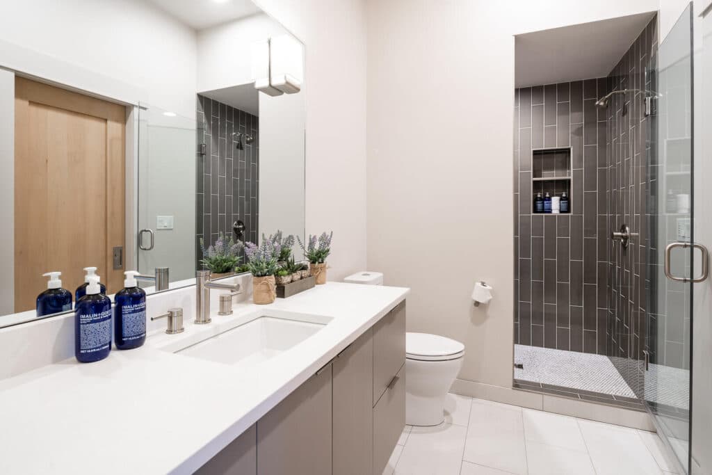 Lodgeside Pass - Image 16