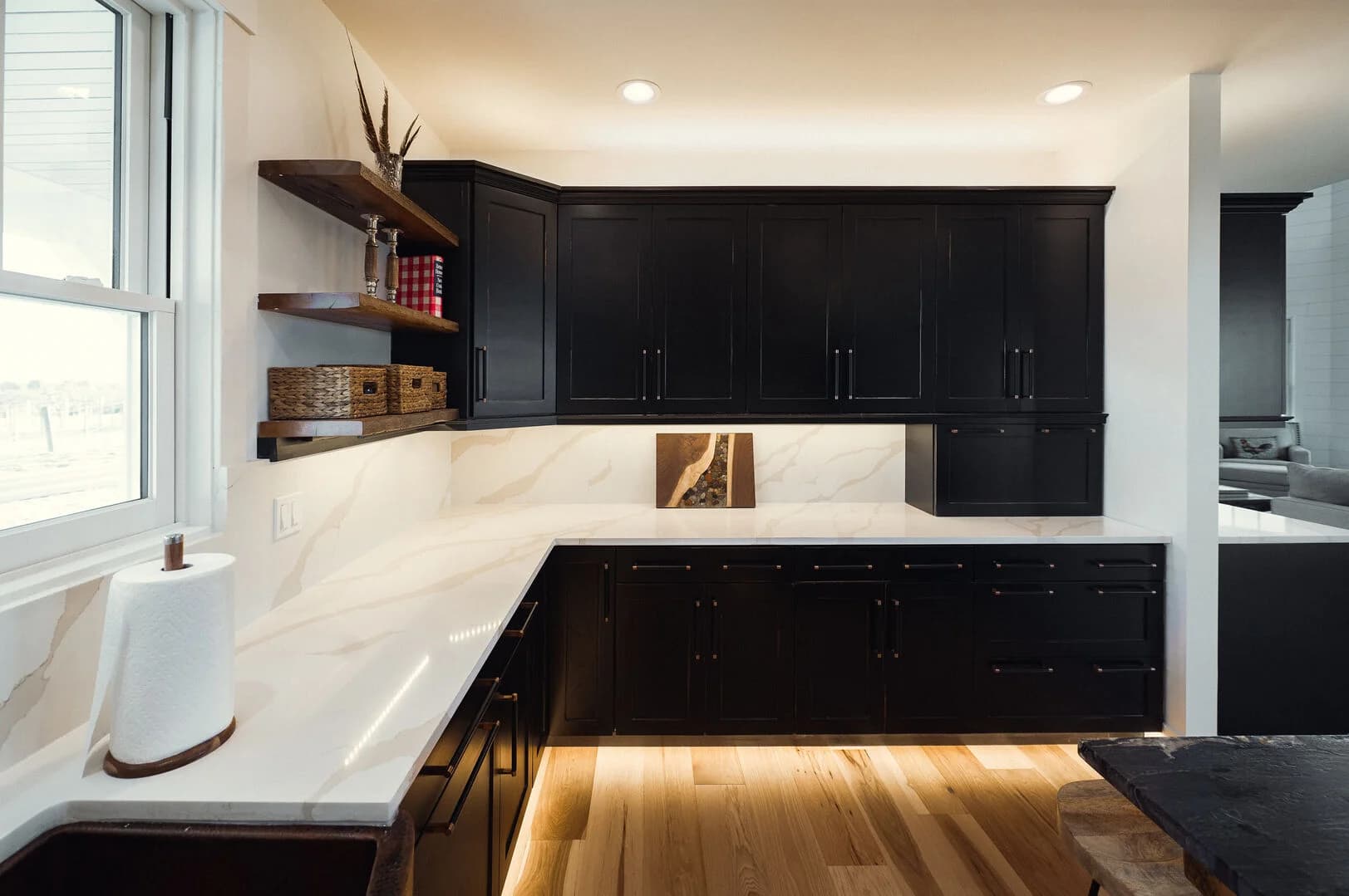 Ann Riley Farmhouse - Image 8