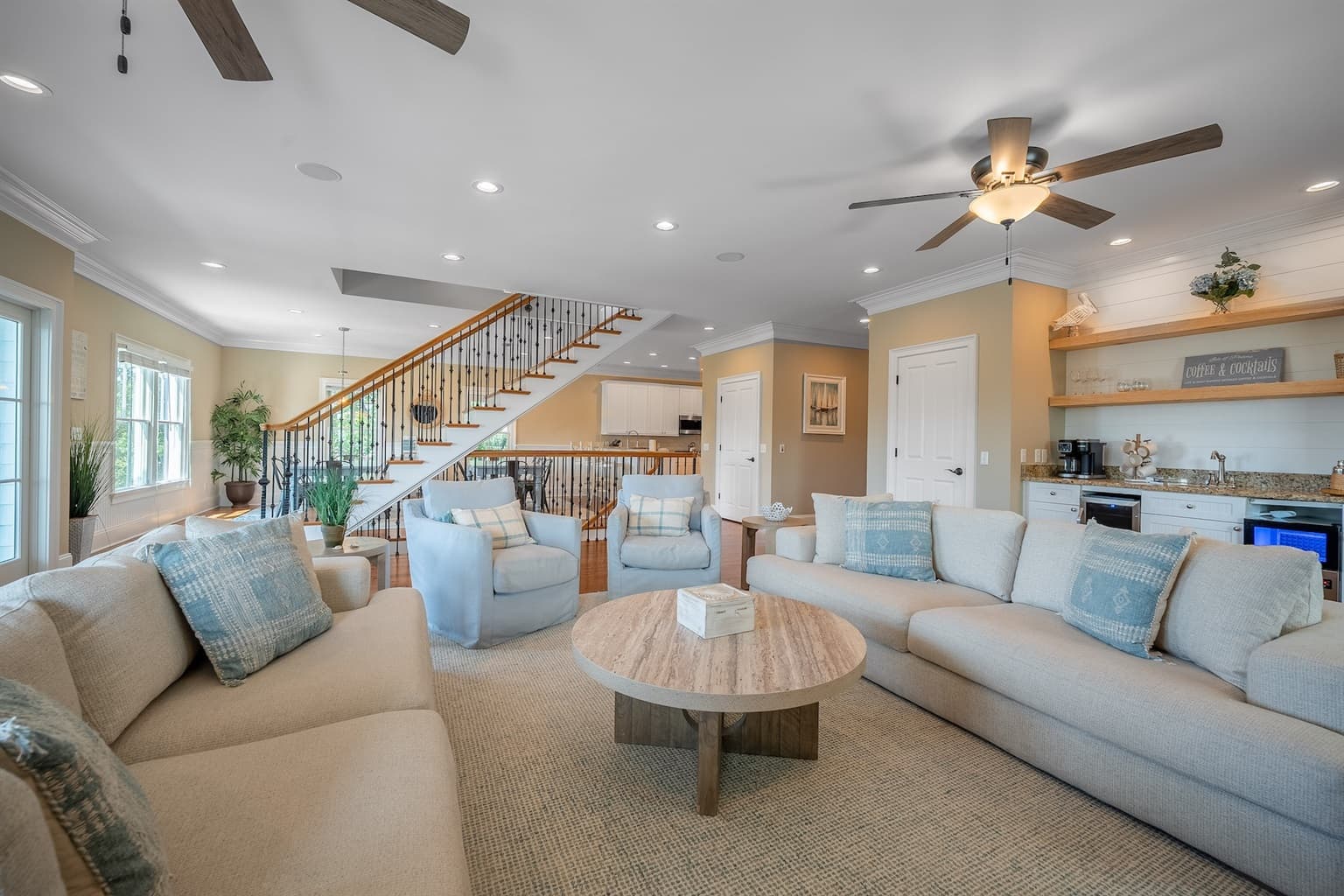 Beach Retreat - Image 4