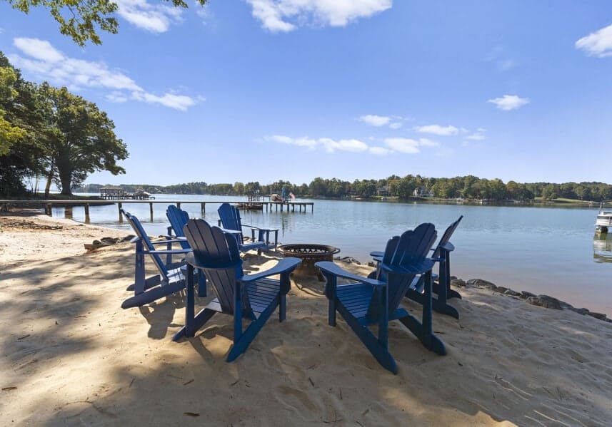 Sandy Shore - Image 3