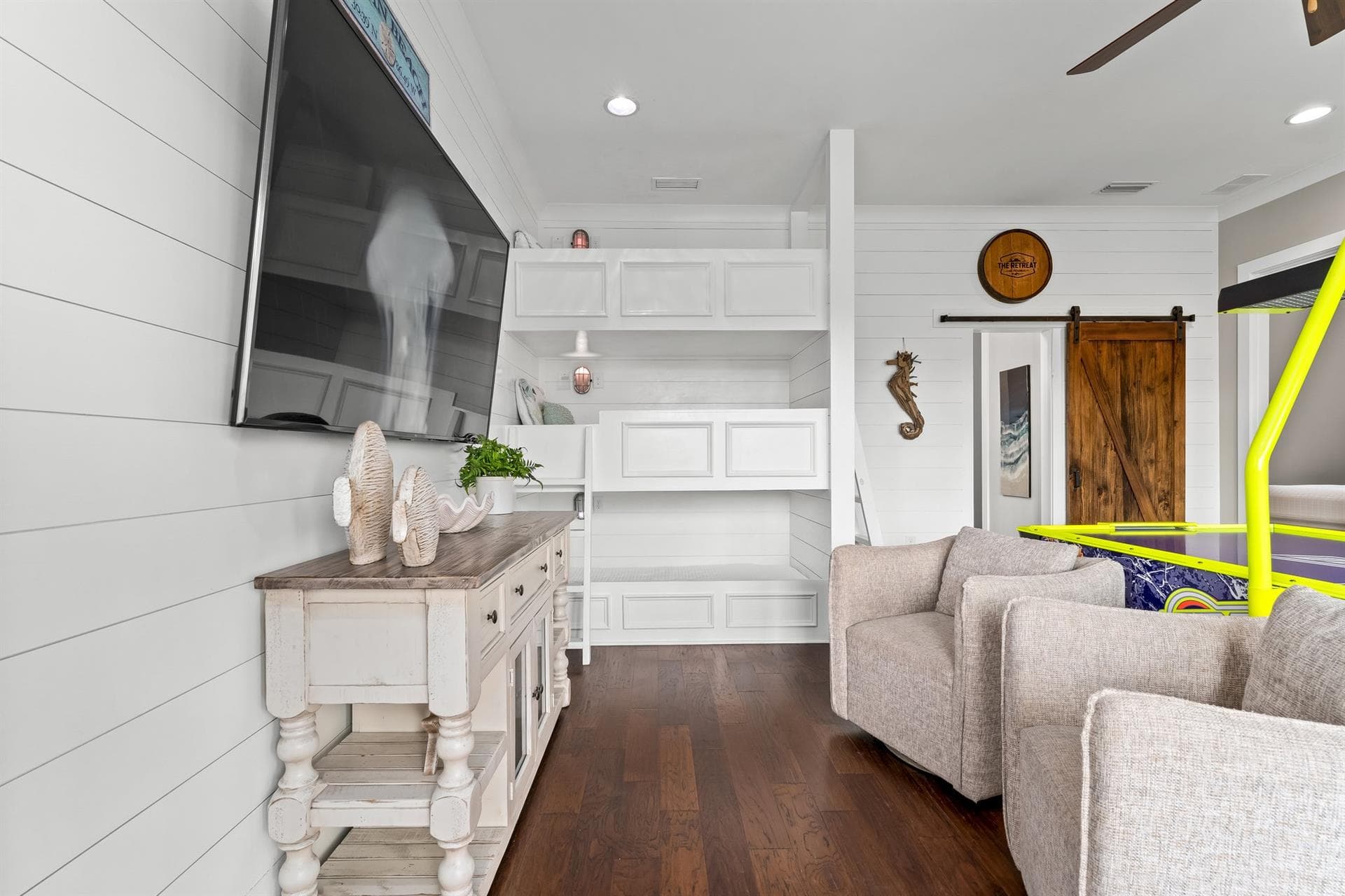 Aqua Luxe Place  - Image 15