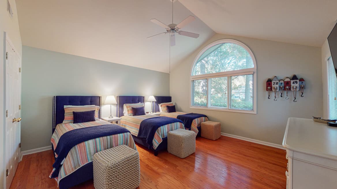 Port House - Image 21