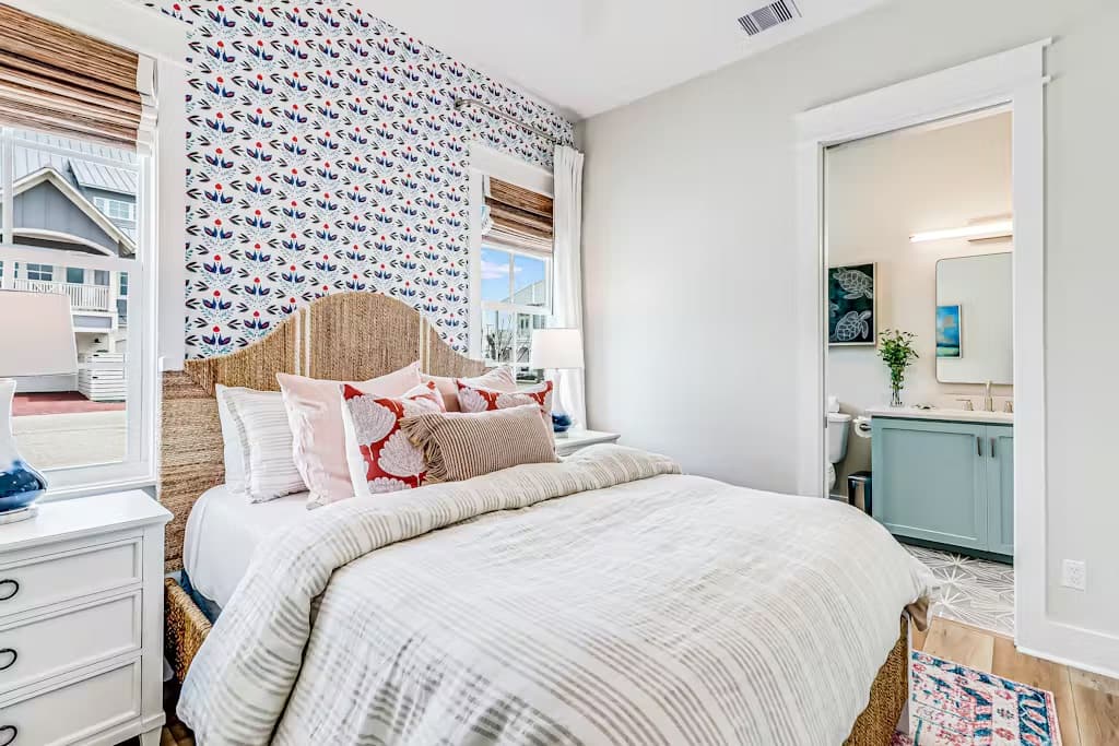 Beachin' Bungalow - Image 33