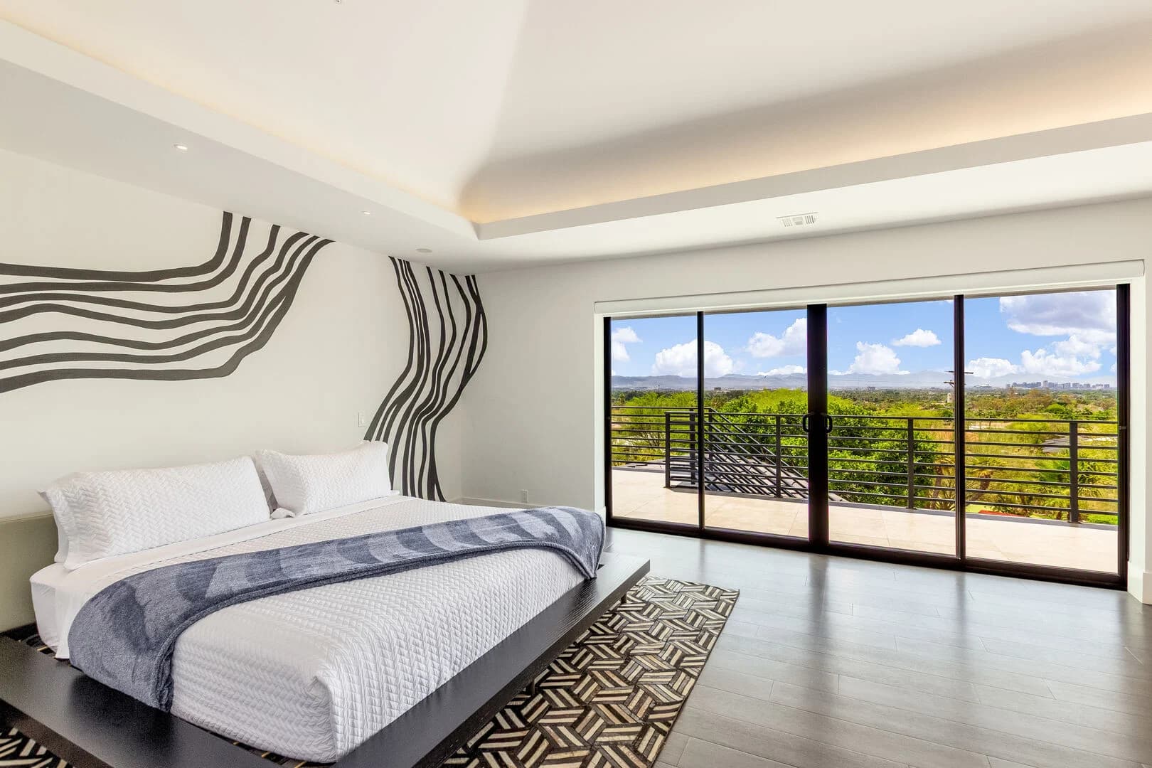 Valle Vista Manor - Image 36