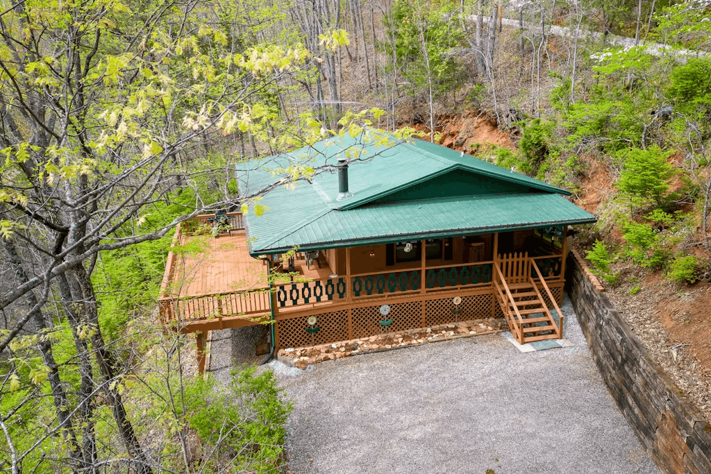 Black Bear Cabin - Image 1